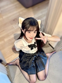 芽芽 160.C.4522歲  家境困難的鄰家小妹妹   雙馬尾小學妹