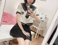小可 157.C.46.22歲 短髮俏皮學生妹 骨感類型 很健談 不趕時間