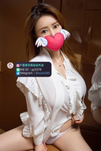 🌸桐谷紗奈：168センチ、Fカップ、細くて美しい腰、セクシーなヒップを持つ28歳の美女
