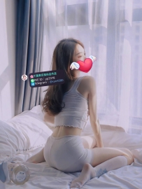 🌸  愛美（エミー）：158cm、Cカップ、45kg、25歳