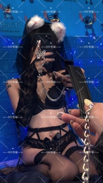 君君 155.B+.42.19歲  喜歡可愛的小隻馬 卡緊來約