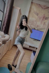 貝貝 157.C.44.19歲  長相可愛 笑起來很甜美