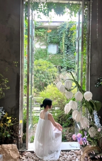 妤珊 ：167.C+.47.26歲  氣質出眾 擁有修長美腿與火辣身材