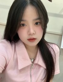 靈靈：157.C+.46.22歲  可愛甜美氣質 長相清秀