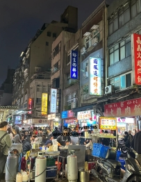 歐娜：160.C.46.23歲  高顏值妹 細腰超會勾引人