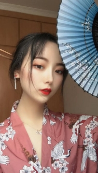 🌺  彩乃：身長162cm