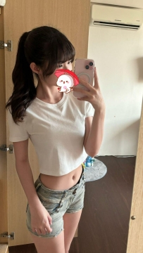 小薇160.44.C.22歲  臉蛋可愛 聲音軟萌 互動感極佳