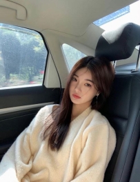 🌺 小葵：身長160cm、