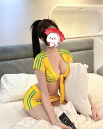 小海 162.E.47.26歲  火辣美腿正妹 ~ 最愛性感打扮