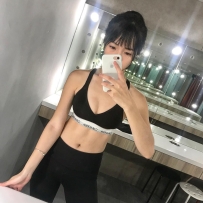 舒亞  160.C.45.22歲  學生系臉蛋 天然素顏感